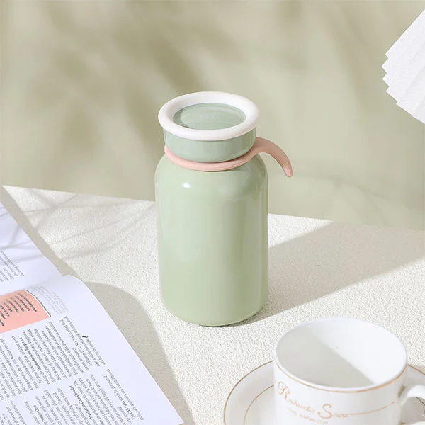 กระติกน้ำของคุณทนทานและป้องกันการรั่วซึมเช่นนี้หรือไม่